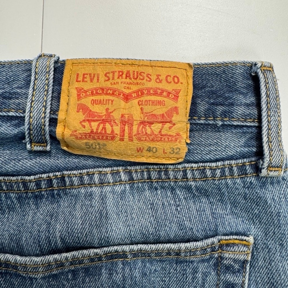 Levis 501 Original Fit Jeans Mens 40x32 Blue Denim Straight Leg Button Fly - Picture 3 of 13